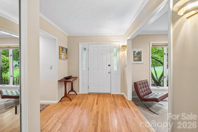 9 Westbridge Dr, Hendersonville, NC 28739