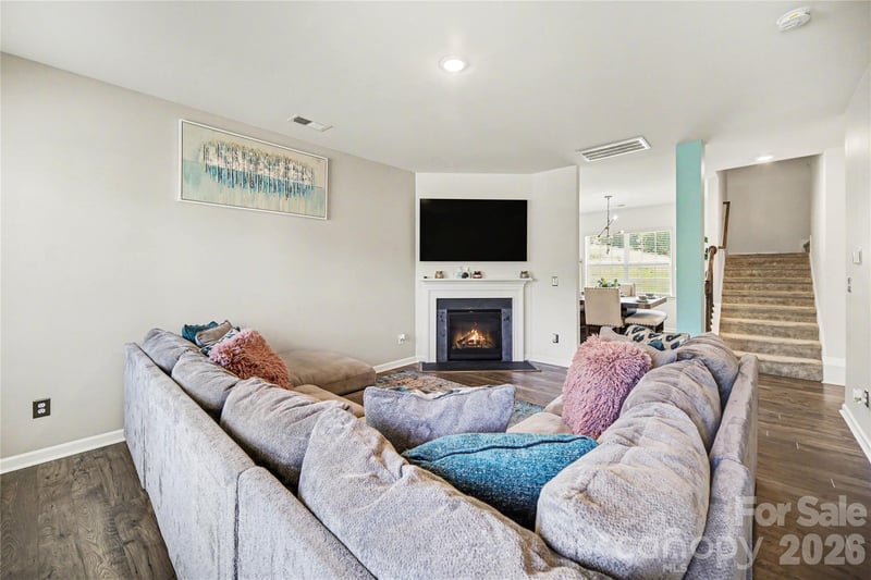 828 Larmore Ave, Charlotte, NC 28216