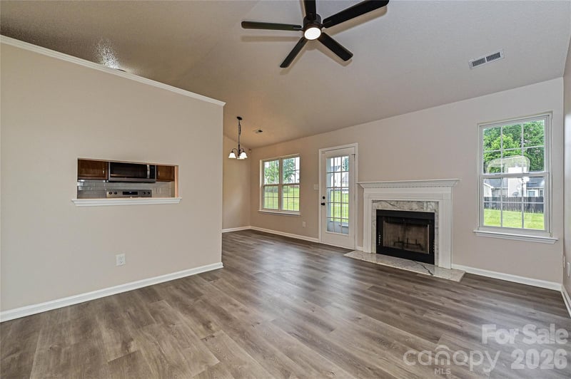 2015 Slater Springs Dr, Charlotte, NC 28216