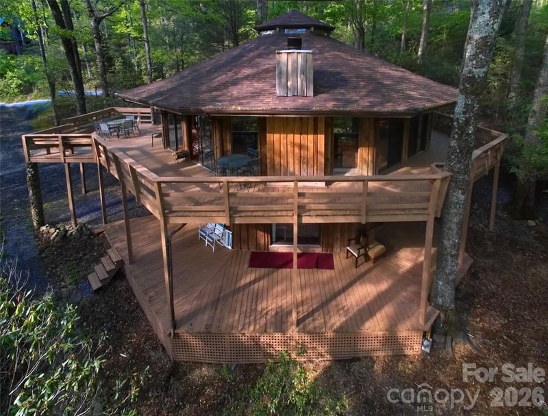 565 Winterstar Loop, Burnsville, NC 28714