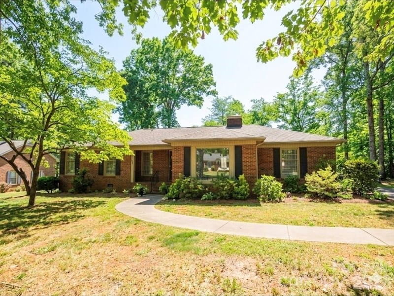 2009 Saratoga Dr, Gastonia, NC 28056