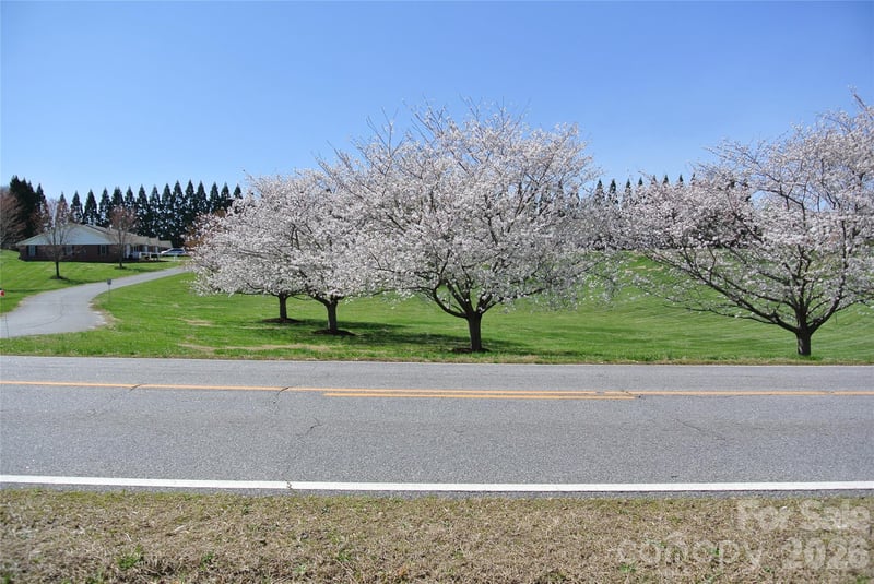 Hudlow Rd, Forest City, NC 28167