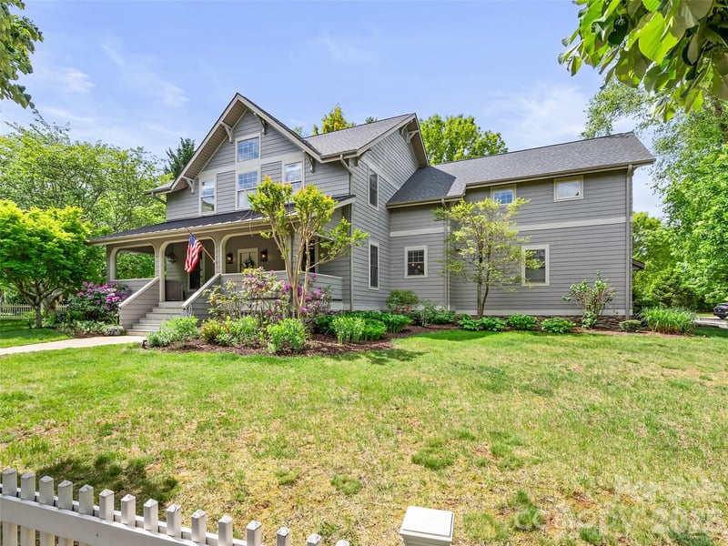 1066 Columbine Rd, Asheville, NC 28803