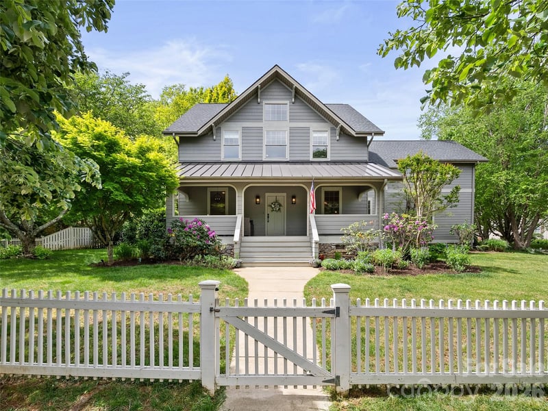 1066 Columbine Rd, Asheville, NC 28803