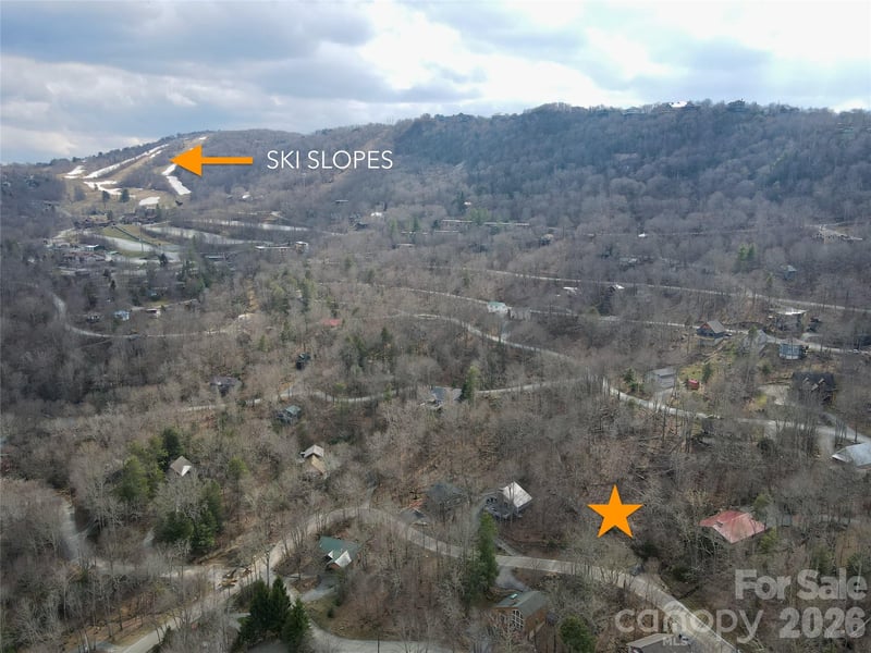218 Lake Rd, Beech Mountain, NC 28604