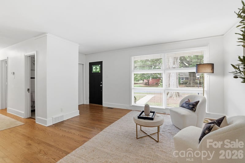 4500 Woodlark Ln, Charlotte, NC 28211