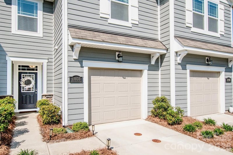 18036 Pear Hawthorne Dr, Huntersville, NC 28078