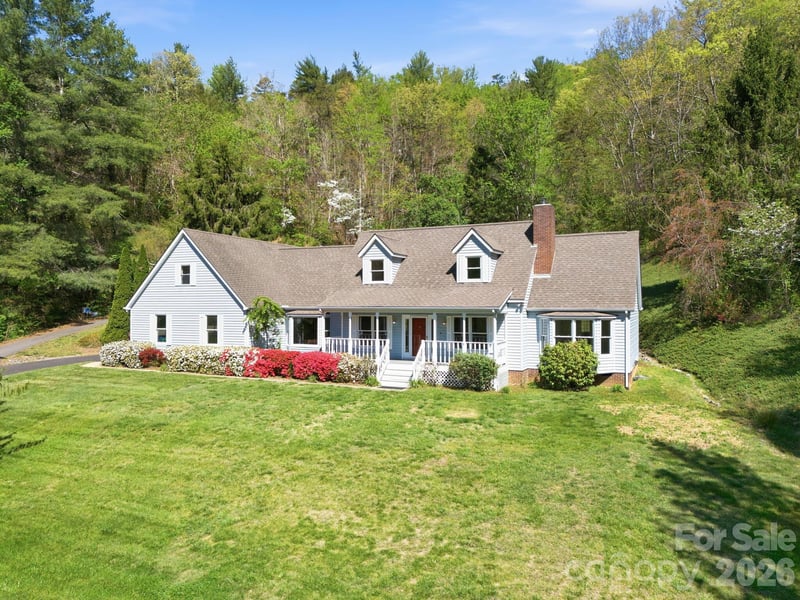 29 Small Mountain Dr, Asheville, NC 28805