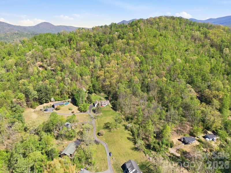 29 Small Mountain Dr, Asheville, NC 28805