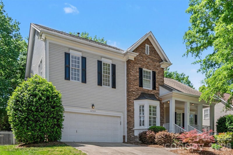 6739 Red Maple Dr, Charlotte, NC 28277