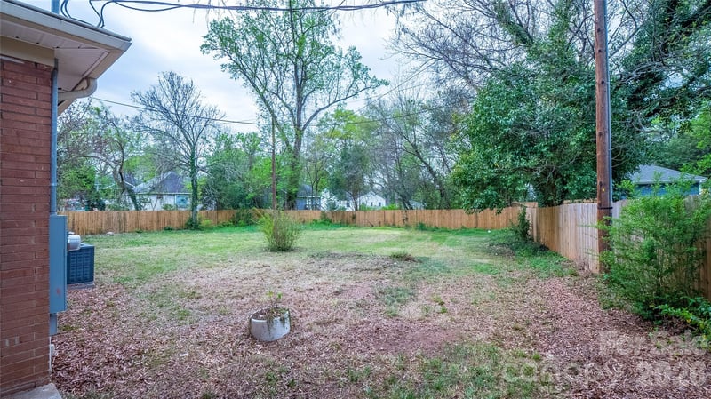 1211 Campus St, Charlotte, NC 28216