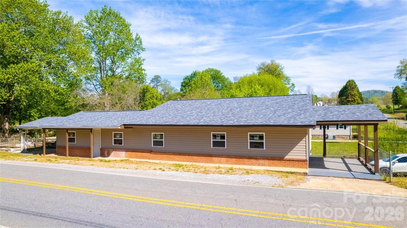 281 Glenwood Dr, Marion, NC 28752