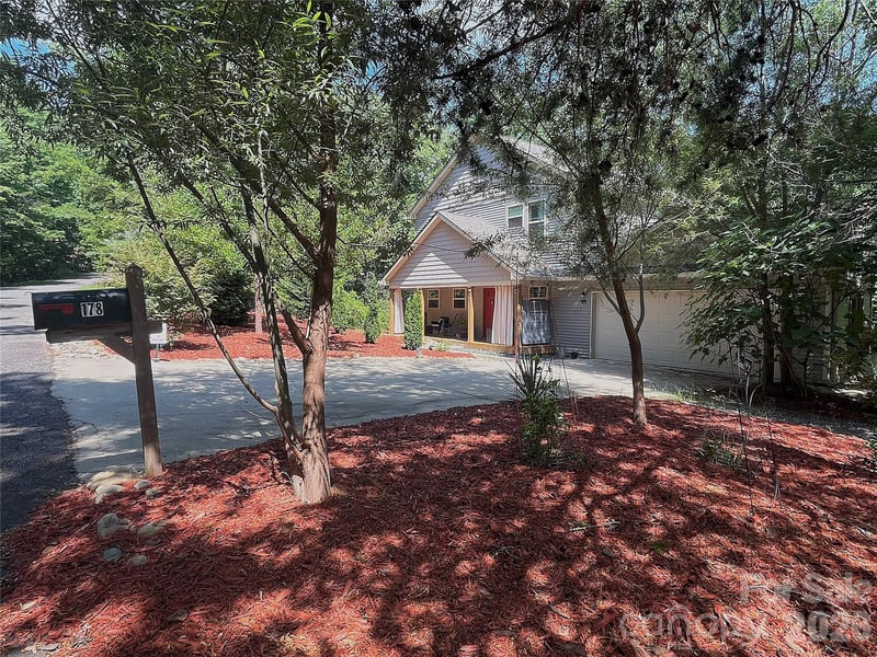 178 Flynn Ct, Lake Lure, NC 28746