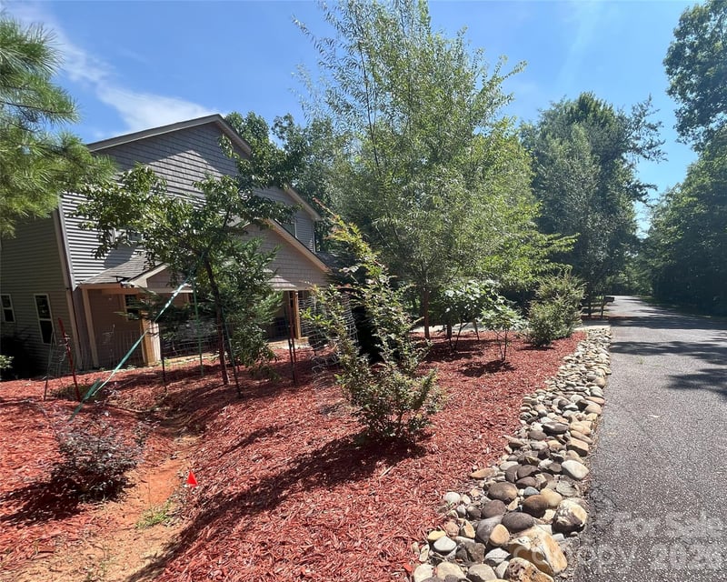 178 Flynn Ct, Lake Lure, NC 28746