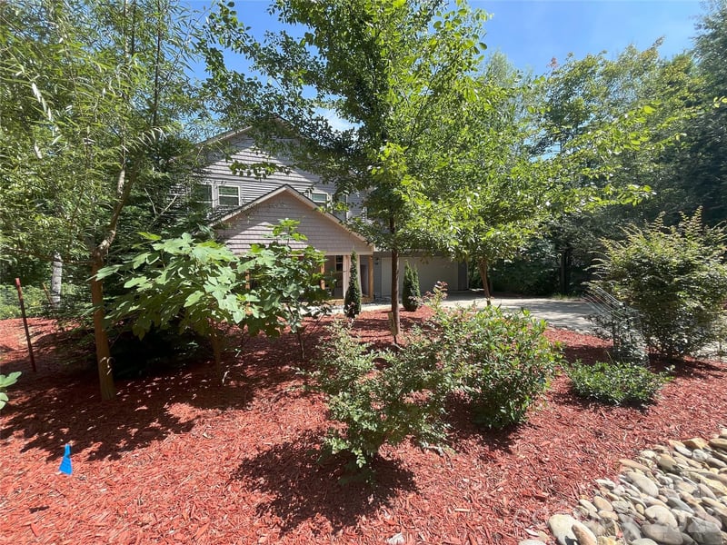 178 Flynn Ct, Lake Lure, NC 28746