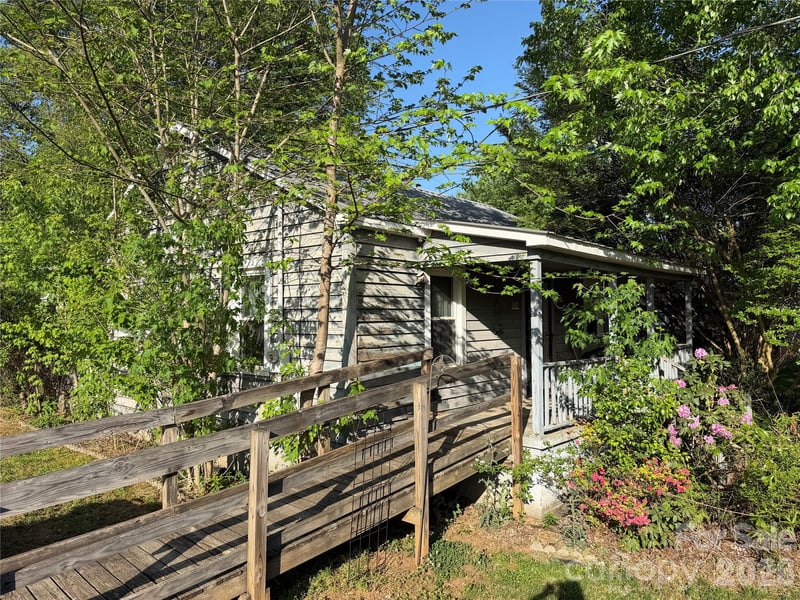 141 Walker Rd, Morganton, NC 28655