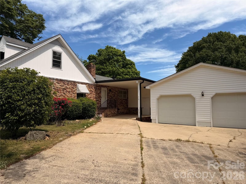 213 Stowe Rd, Gastonia, NC 28056