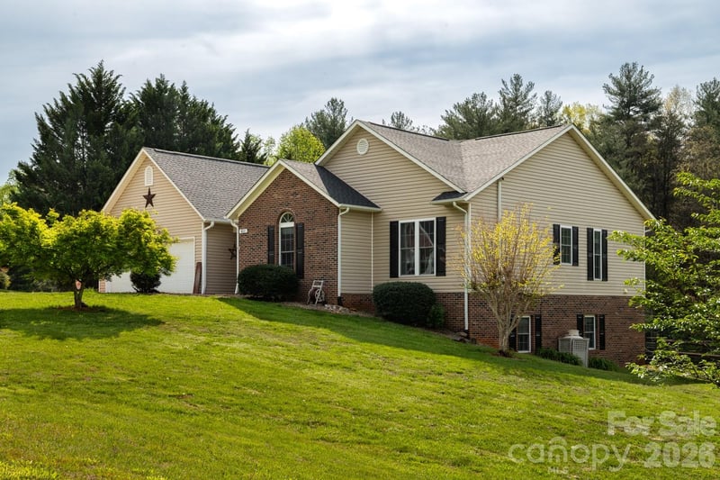 611 Briar Creek Dr #36, North Wilkesboro, NC 28659