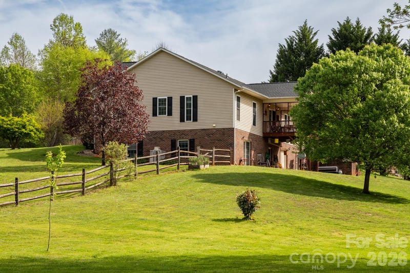 611 Briar Creek Dr #36, North Wilkesboro, NC 28659