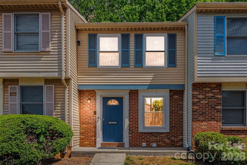 7609 Holly Grove Ct, Charlotte, NC 28227