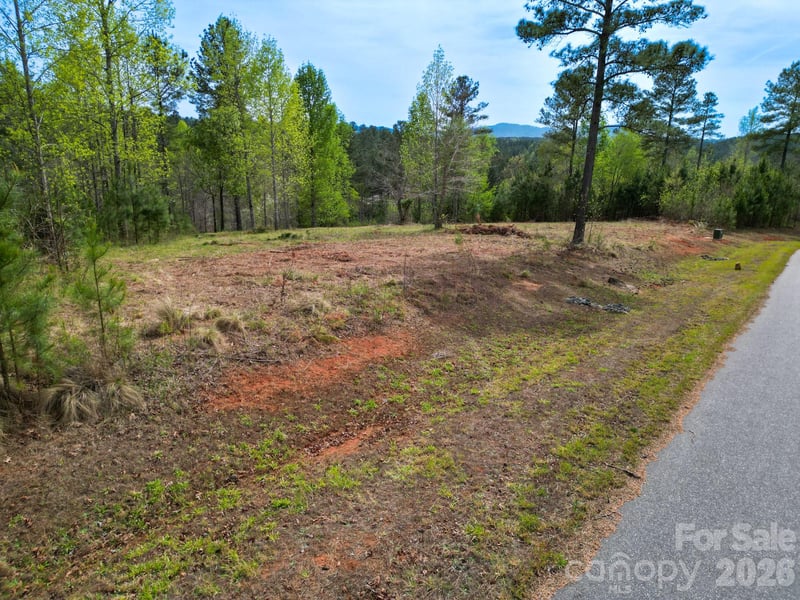 1997 Lake Vista Dr, Valdese, NC 28690