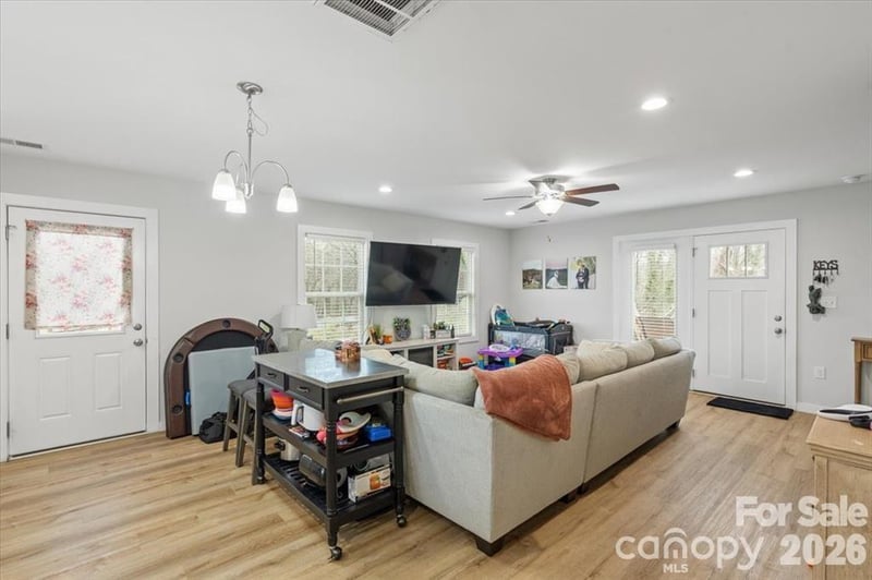 305 Wingate Ct, Shelby, NC 28152