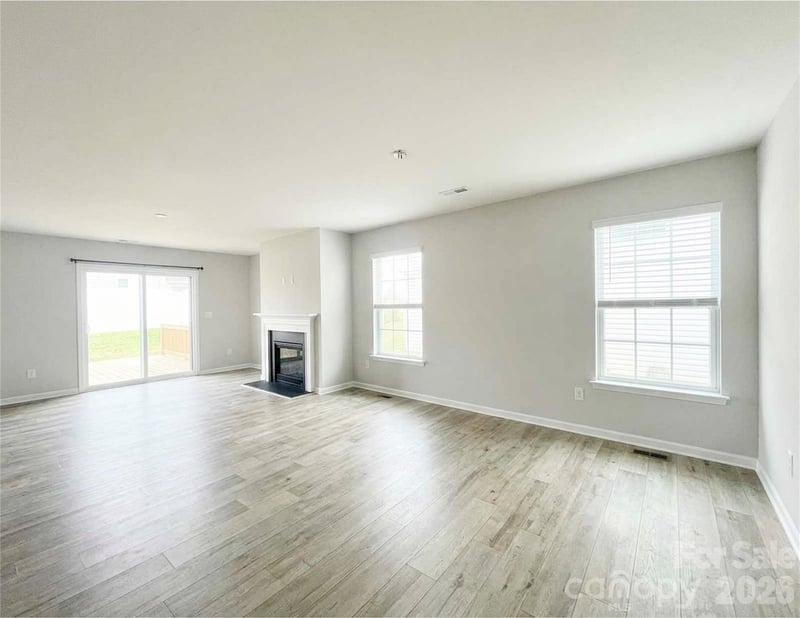 3044 Winesap Dr, Dallas, NC 28034
