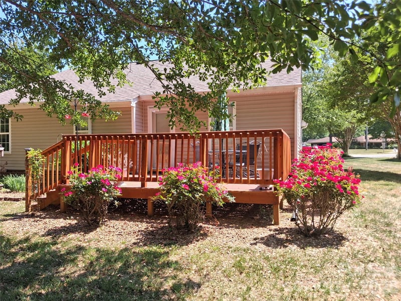 207 Woodlynn Dr, Charlotte, NC 28214