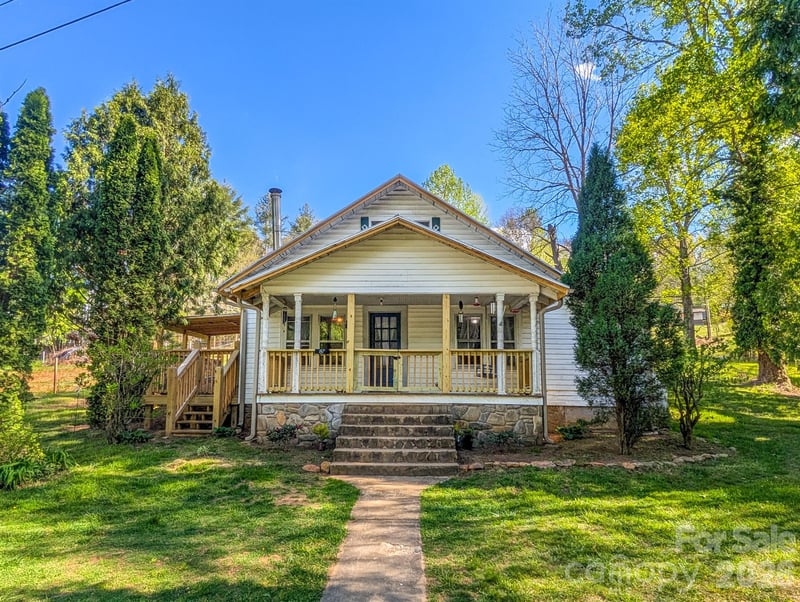 87 Henderson Ln, Burnsville, NC 28714