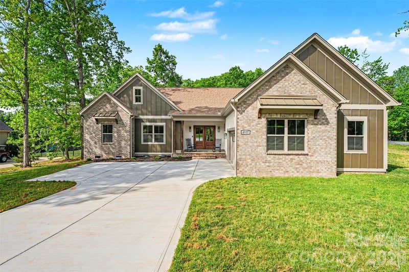 4527 Burrenfort Dr, Denver, NC 28037