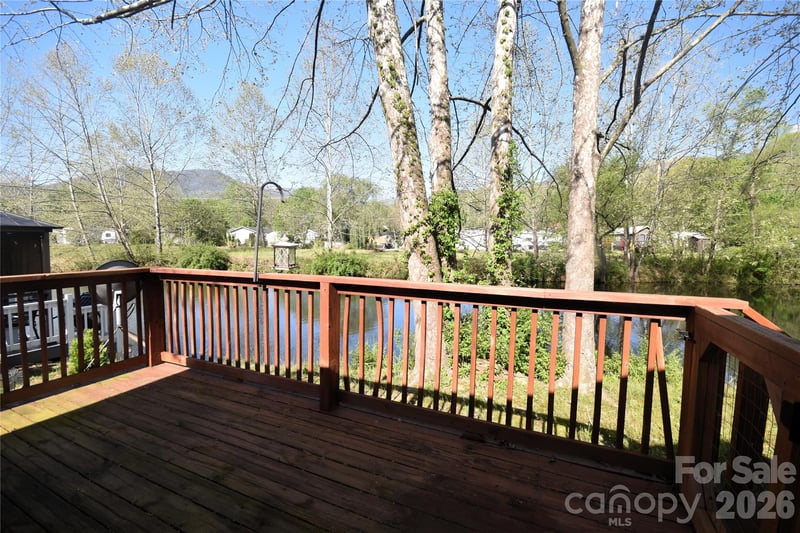 124 Pike Point, Waynesville, NC 28785