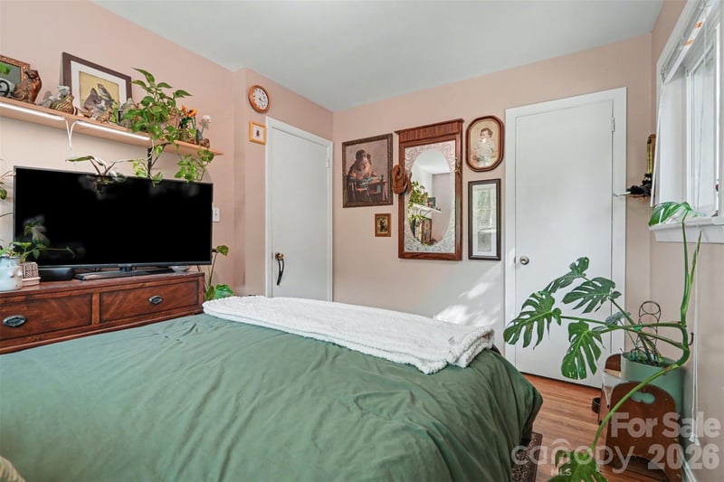 3942 Glenville Ave, Charlotte, NC 28215