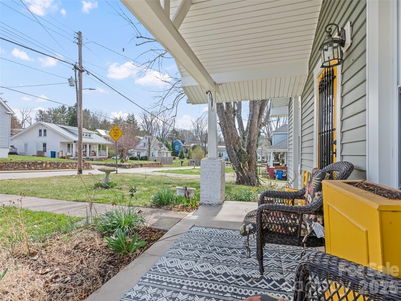 821 Main St, Canton, NC 28716