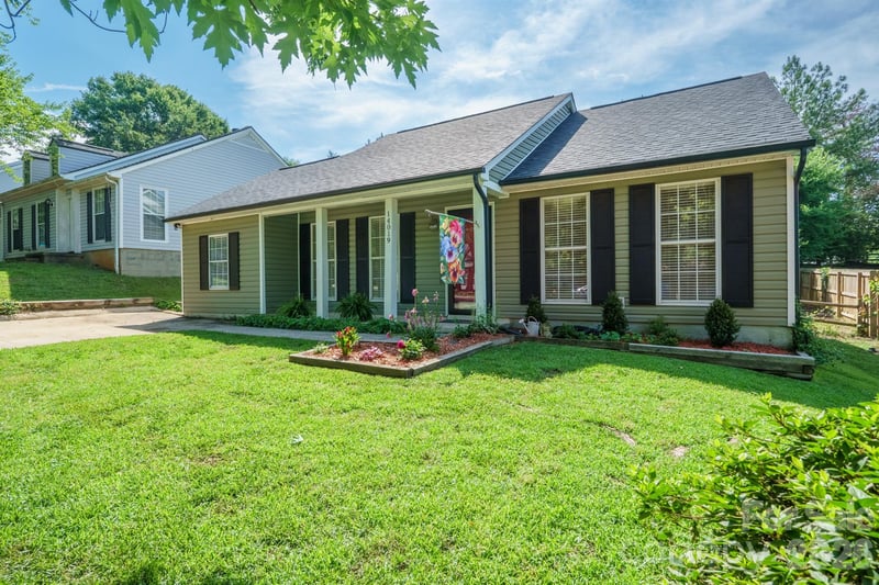 14019 Eden Ct, Pineville, NC 28134