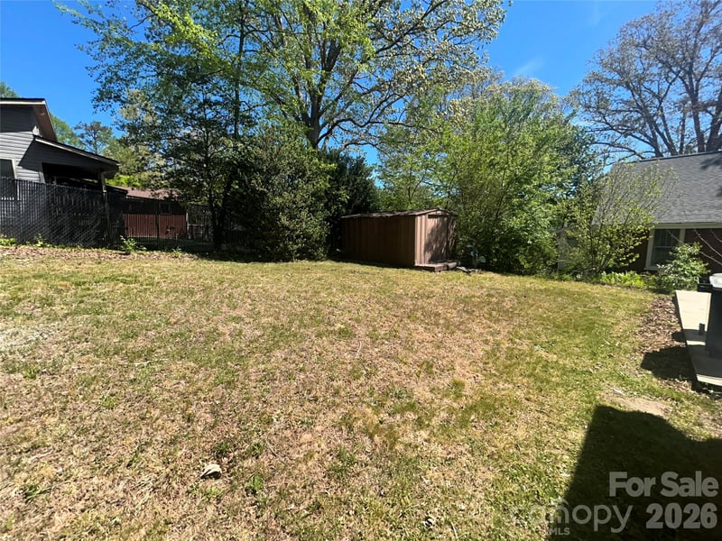 110 9th St, Black Mountain, NC 28711