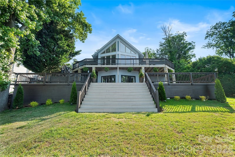 8611 Island Point Rd, Charlotte, NC 28278
