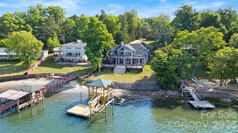 8611 Island Point Rd, Charlotte, NC 28278