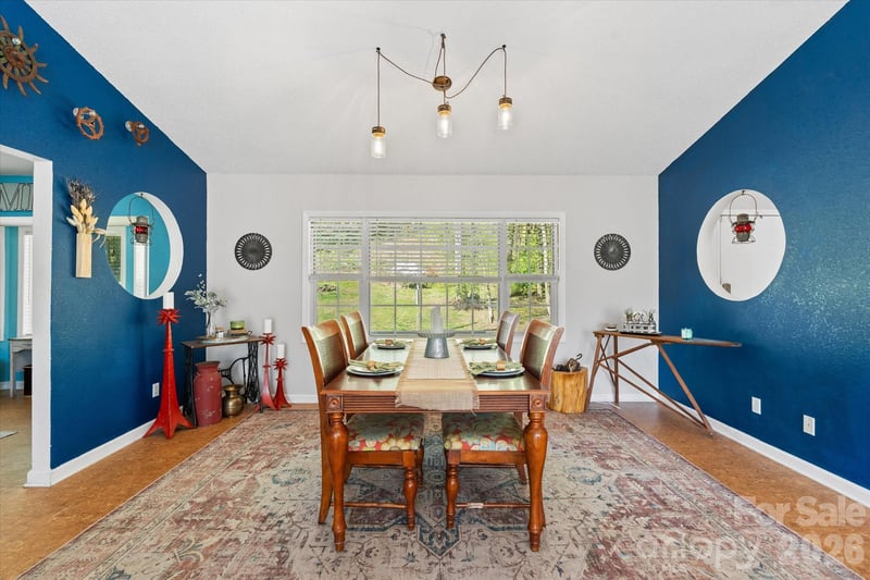 441 Hunters Glen Ln, Hendersonville, NC 28739