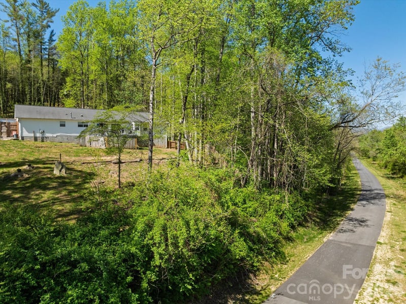 441 Hunters Glen Ln, Hendersonville, NC 28739