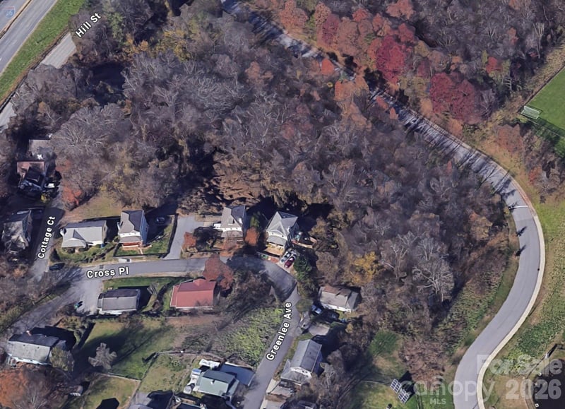 99999 Cross Pl, Asheville, NC 28801