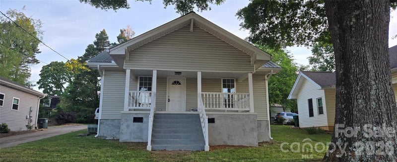 227 B St, Newton, NC 28658