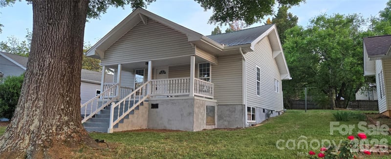227 B St, Newton, NC 28658