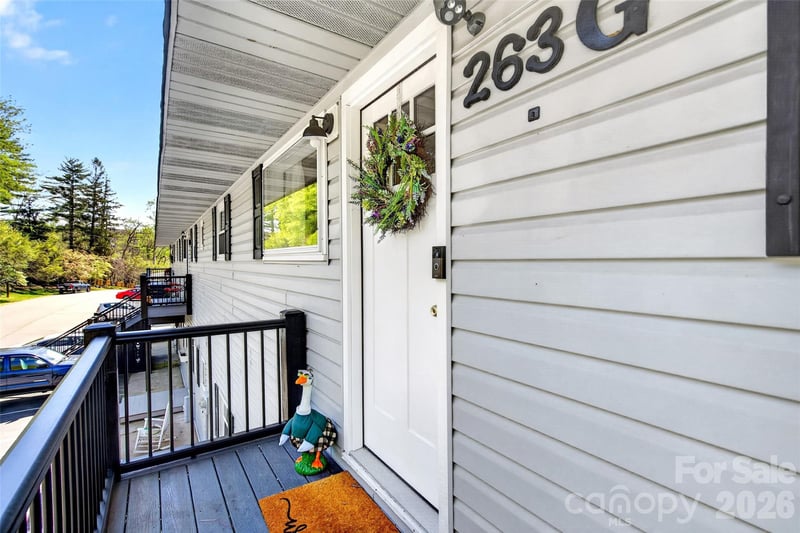 263 Fairway Ln, Spruce Pine, NC 28777