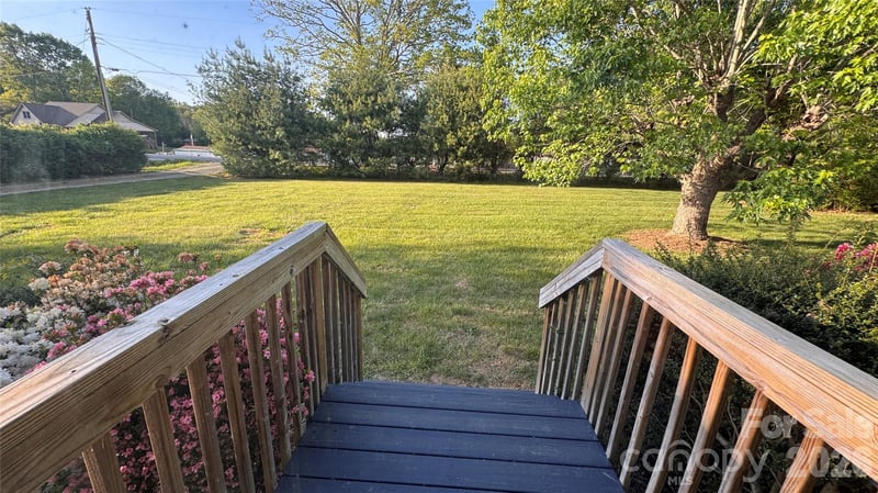 144 Macedonia Rd, Asheville, NC 28804