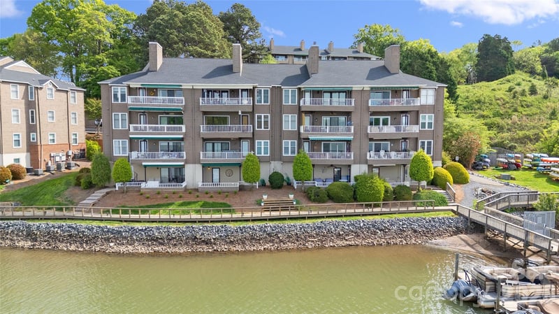 7340 Lakefront Dr #11, Charlotte, NC 28278