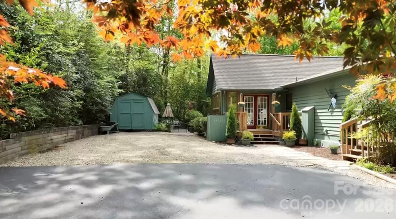 2698 Connestee Trl, Brevard, NC 28712