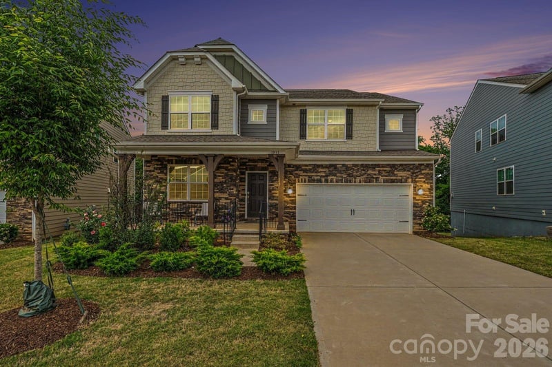 1031 Lookout Shoals Dr, Fort Mill, SC 29715
