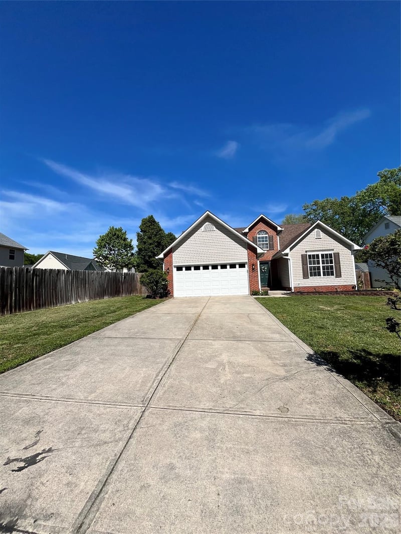 2653 Thistle Brook Dr, Concord, NC 28027