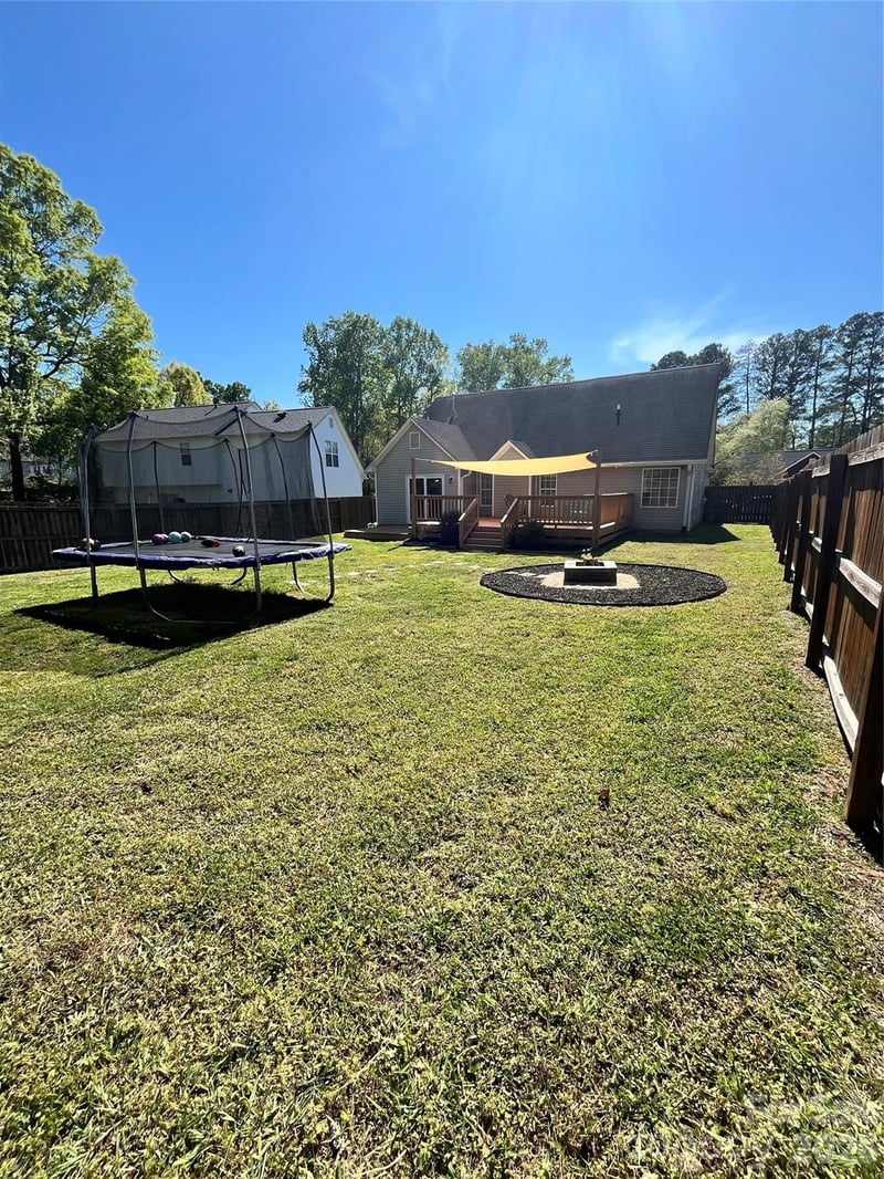 2653 Thistle Brook Dr, Concord, NC 28027