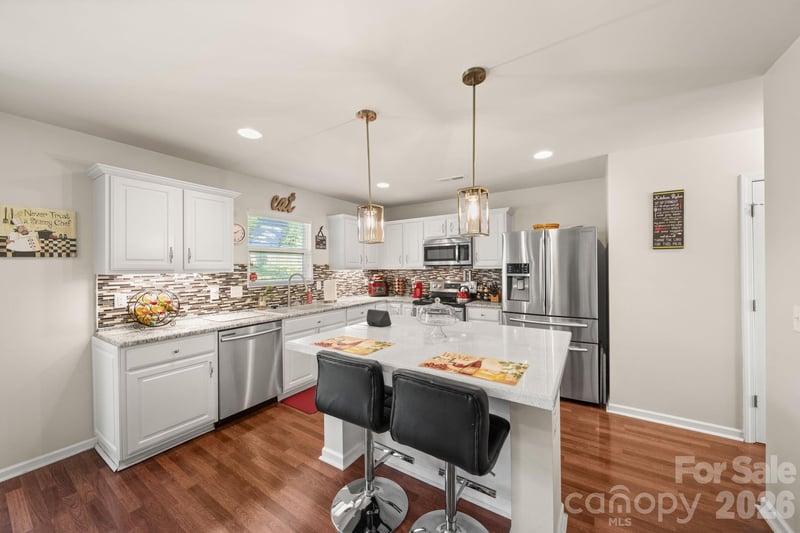 6514 Glenmoor Dr, Charlotte, NC 28214